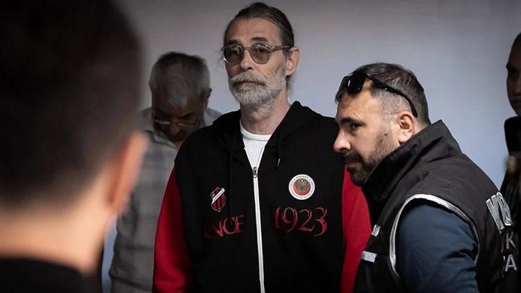Erdal Beşikçioğlu
